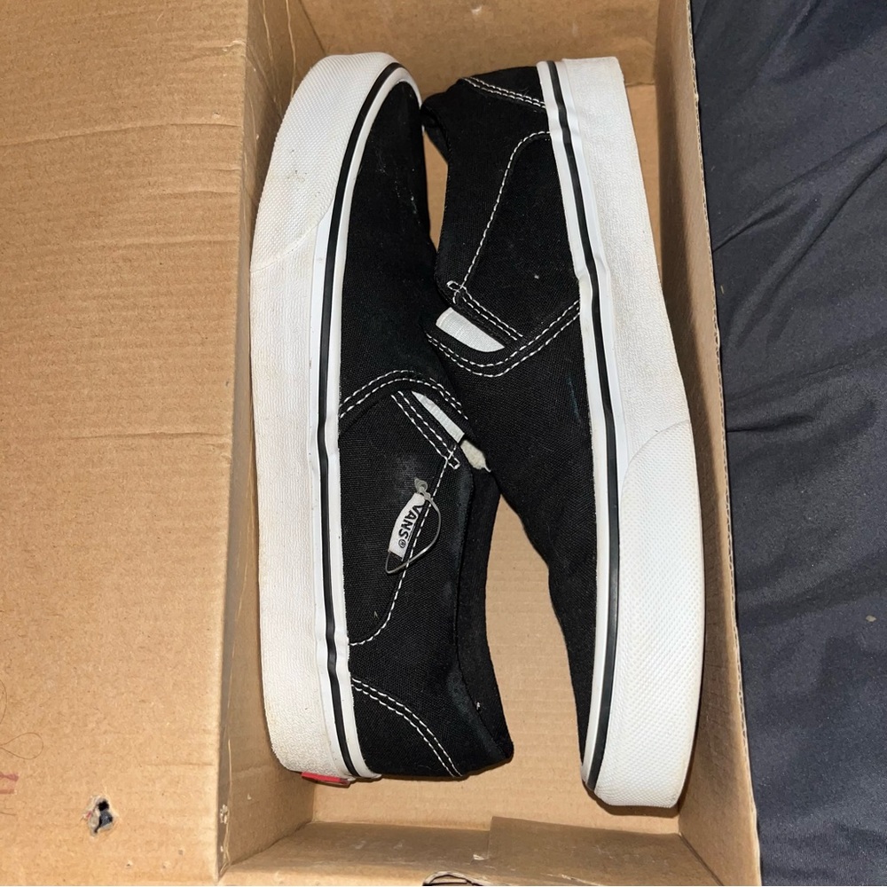 black and white womens 8.5 vans